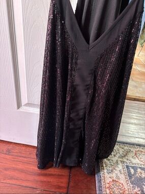 Black Sequin V-Neck Evening Dress